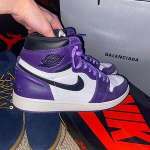 Air Jordan 1 retro high og court purple with white